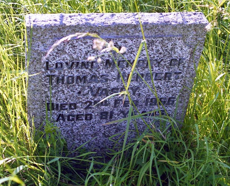 Scarb-June97-37 Ebberston - Thomas Herbert Vasey grave_1000w.jpg