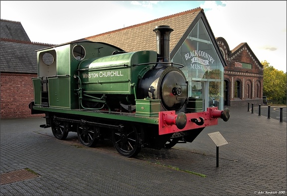 01 Entrance & Winston Churchill Loco