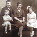 Arnold Cottingham with wife Phyliss son Anthony John and daughter Barbara Jean
