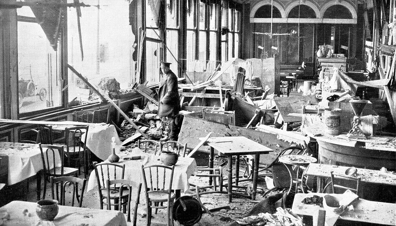 Grand Hotel Restaurant 1914 bombardment.jpg