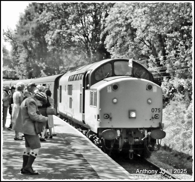 KWVR4 credit Anthony J Hil  edit 800